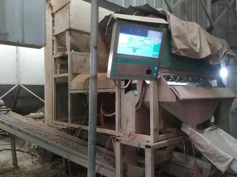 色选机|食品色选机|再生资源色选机|矿石色选机|履带色选机